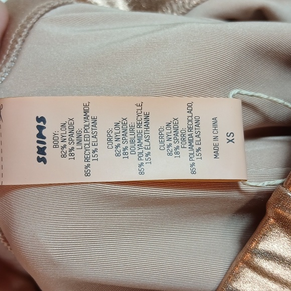 Skims Swim Metallic mid waist shorts Champagne XS NWT - Picture 4 of 5